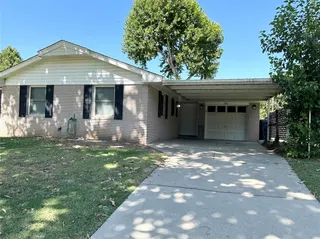 Sold home at 521 Skylark Drive