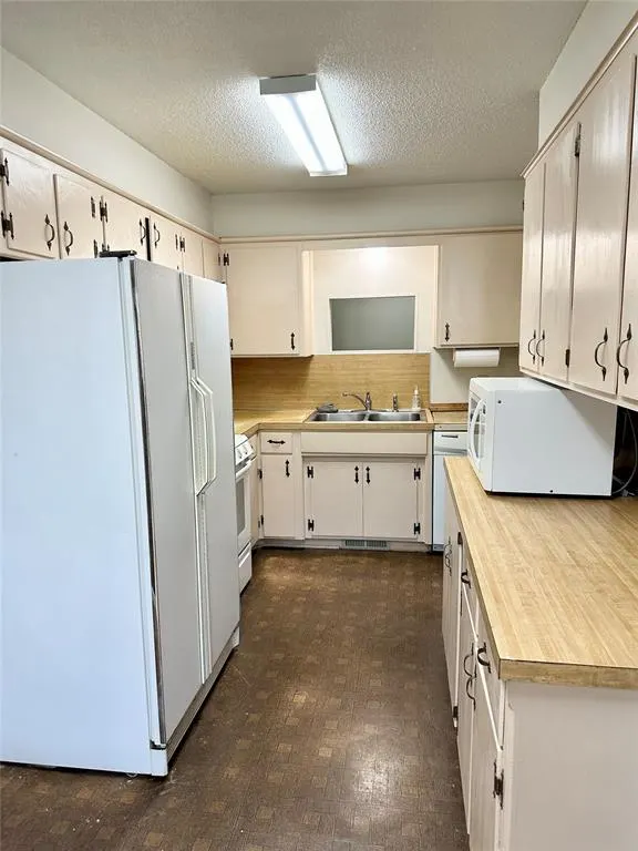 Photo 5 — 521 Skylark Drive, Oklahoma City, OK 73127