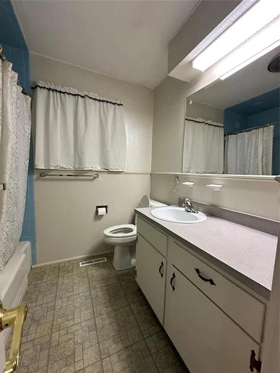 Photo 14 — 521 Skylark Drive, Oklahoma City, OK 73127