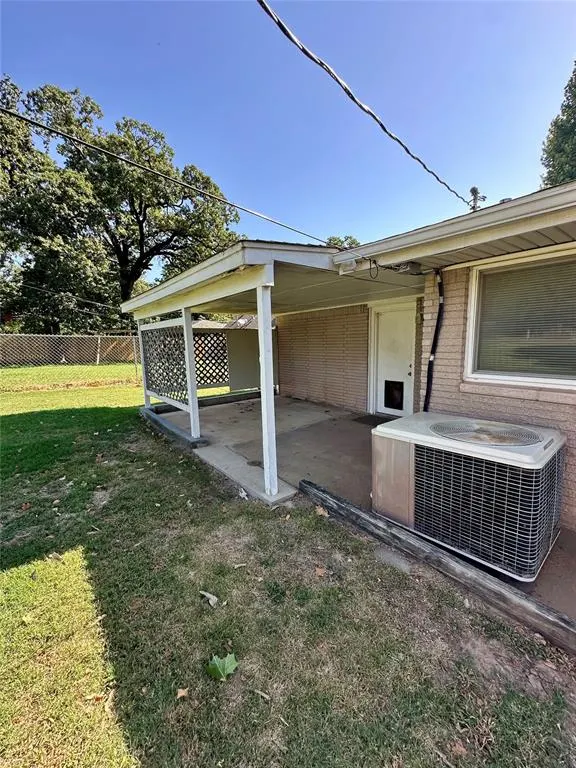 Photo 19 — 521 Skylark Drive, Oklahoma City, OK 73127