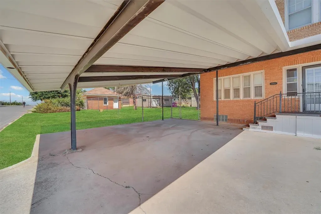 Photo 34 — 1001 N 4th Street, Sayre, OK 73662