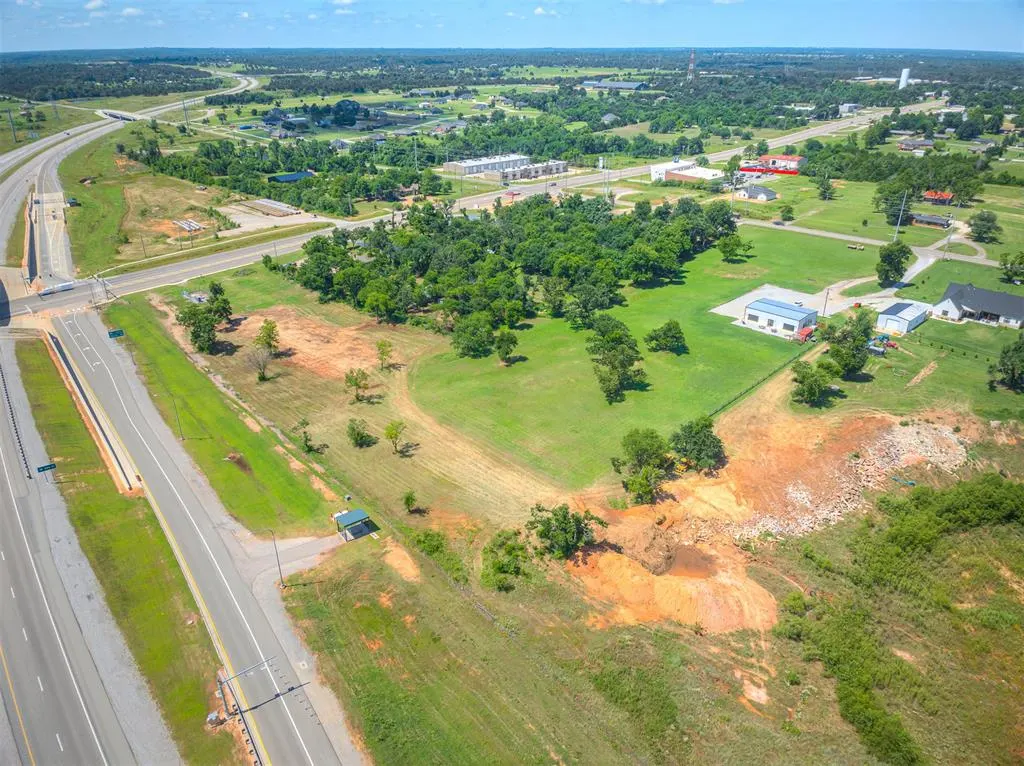 Photo 3 — NE 23rd Street, Harrah, OK 73045