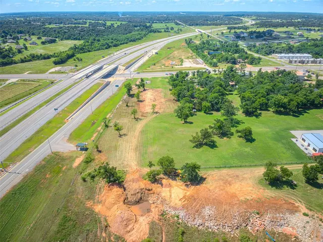 Photo 4 — NE 23rd Street, Harrah, OK 73045