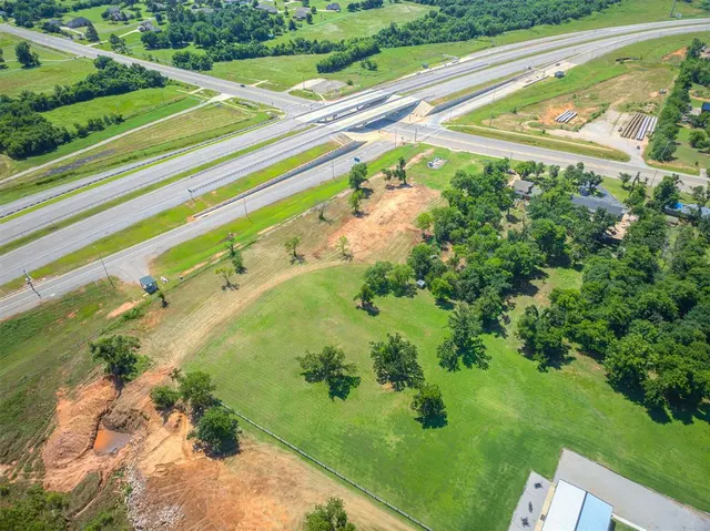 Photo 5 — NE 23rd Street, Harrah, OK 73045