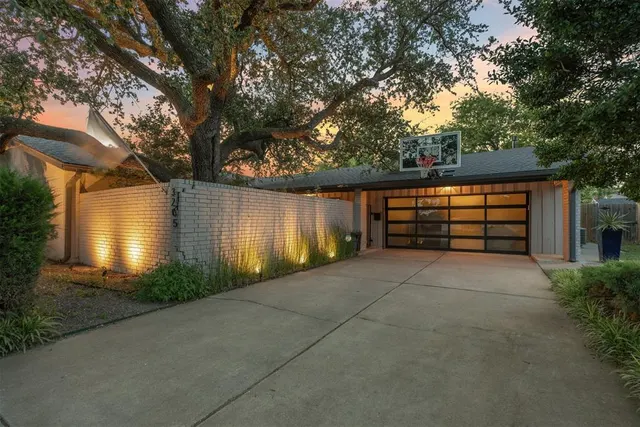 Front exterior — 3205 Elmwood Avenue, Oklahoma City, OK 73116