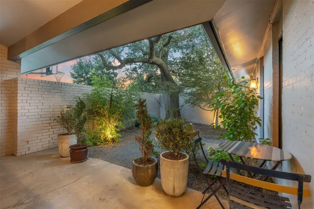 Photo 3 — 3205 Elmwood Avenue, Oklahoma City, OK 73116