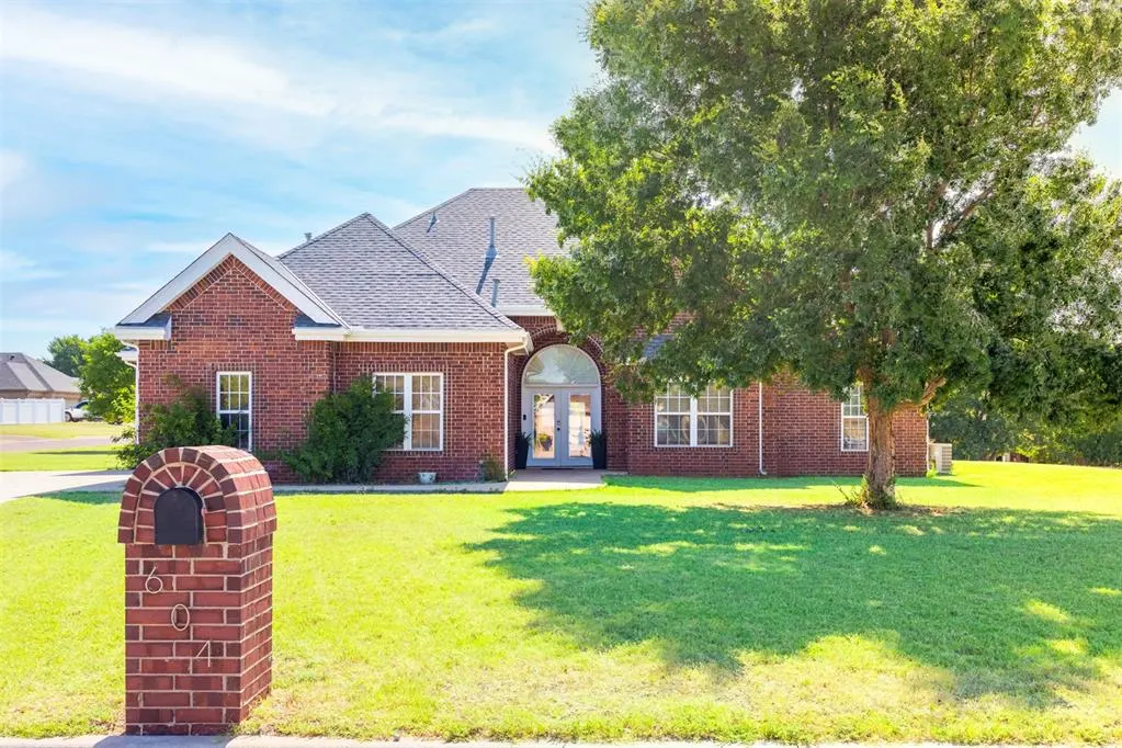 Front exterior — 604 Konner Circle, Sayre, OK 73662