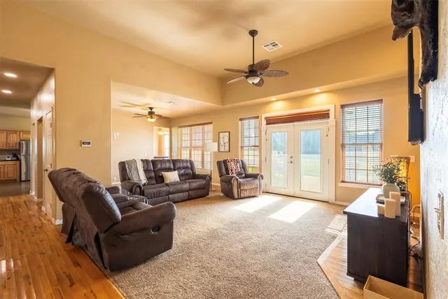 Photo 4 — 604 Konner Circle, Sayre, OK 73662