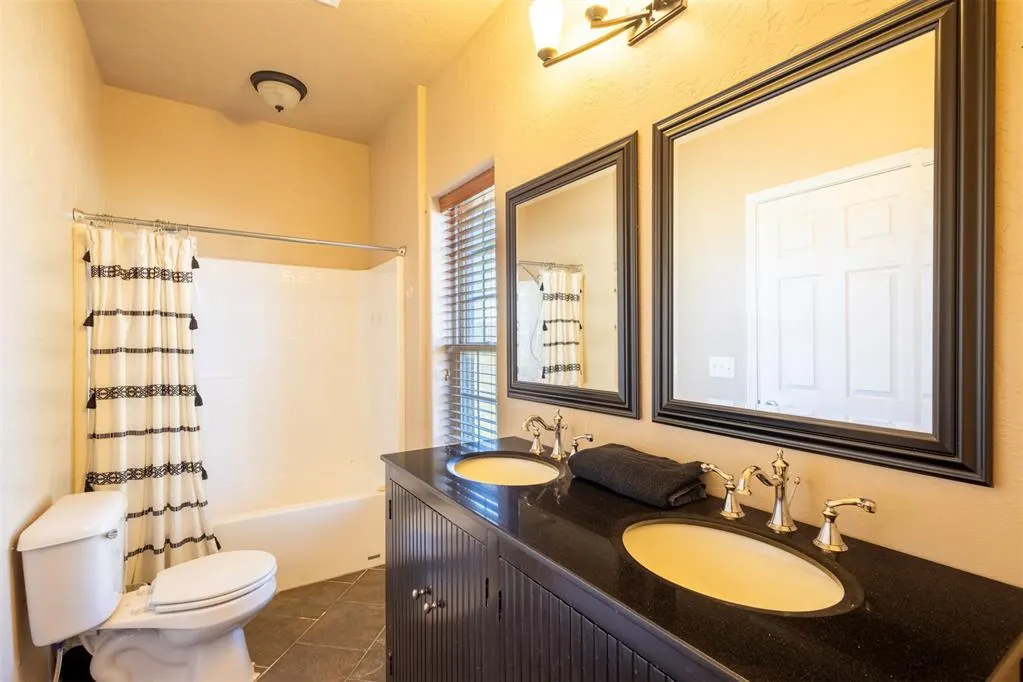 Photo 32 — 604 Konner Circle, Sayre, OK 73662