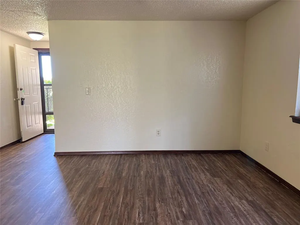 Photo 4 — 8408 S Brookline Avenue, Oklahoma City, OK 73159