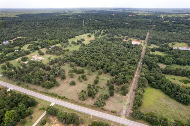 Photo 2 — Peebly Road, Norman, OK 74857
