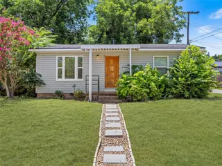 Sold home at 426 S Ponca Avenue