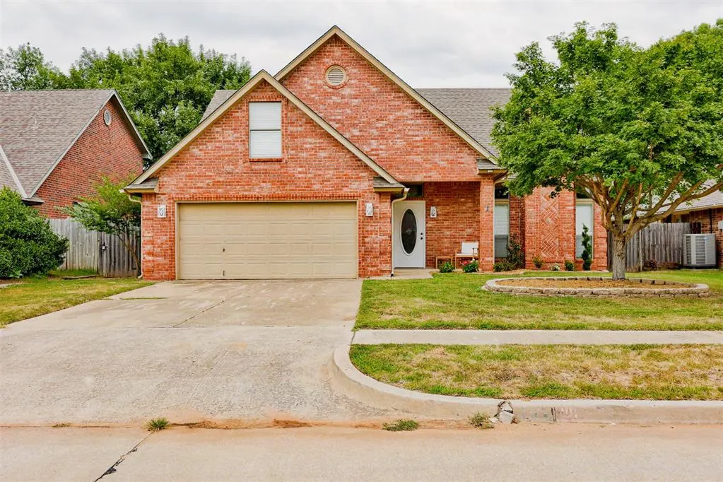 Photo 2 — 705 Andrea Street, Norman, OK 73072