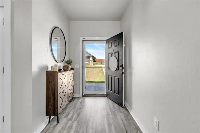 Photo 4 — 14330 Meadow Ridge Lane, Edmond, OK 73025