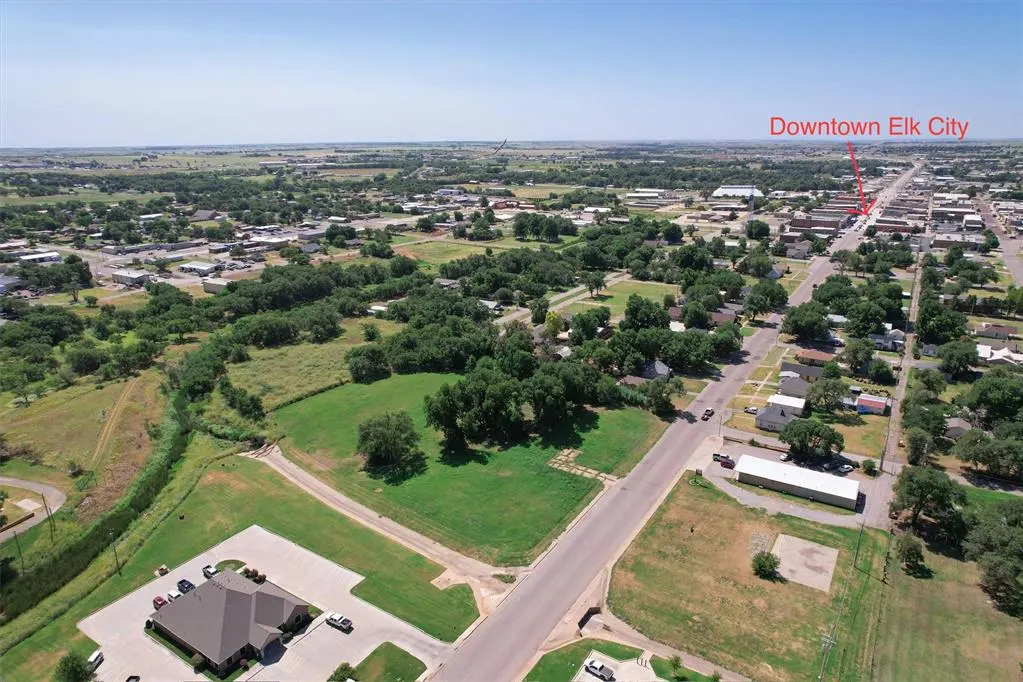 Photo 5 — 00 N 00 Main Street, Elk City, OK 73644