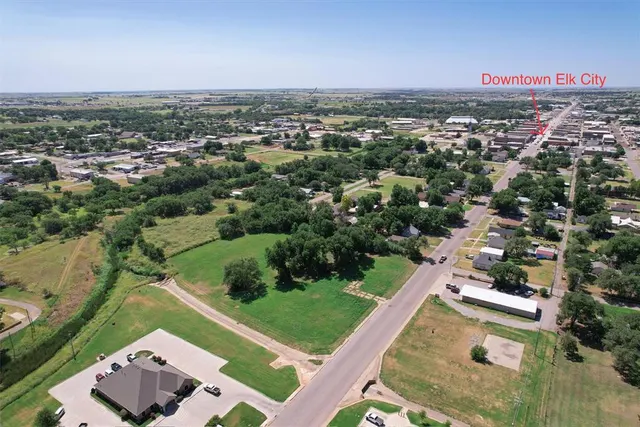 Photo 5 — 00 N 00 Main Street, Elk City, OK 73644