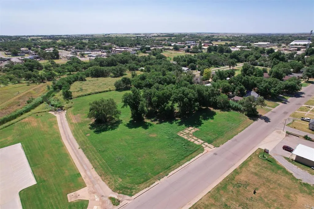 Photo 6 — 00 N 00 Main Street, Elk City, OK 73644