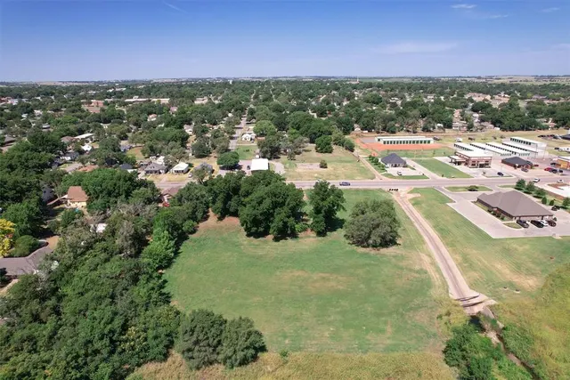 Photo 7 — 00 N 00 Main Street, Elk City, OK 73644