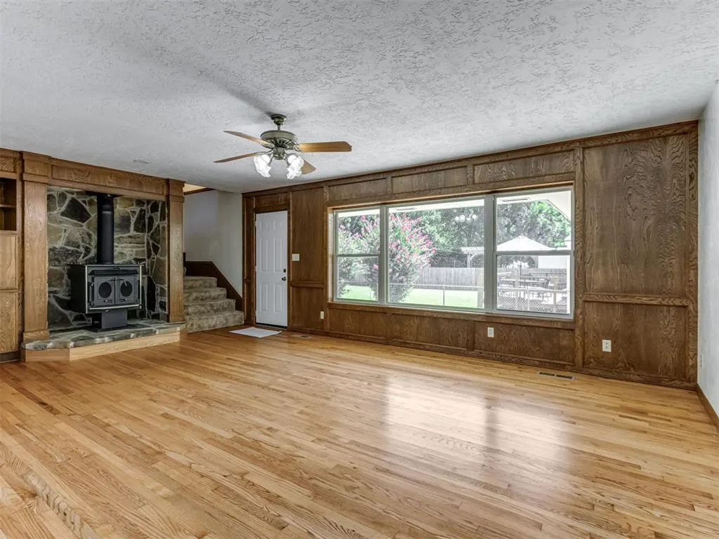 Photo 7 — 531 S Berry Road, Norman, OK 73069