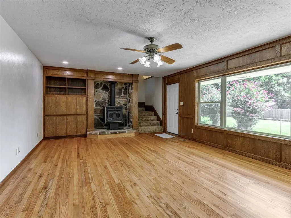 Photo 8 — 531 S Berry Road, Norman, OK 73069