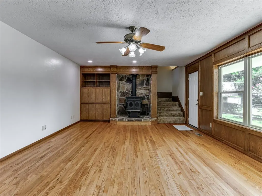 Photo 9 — 531 S Berry Road, Norman, OK 73069