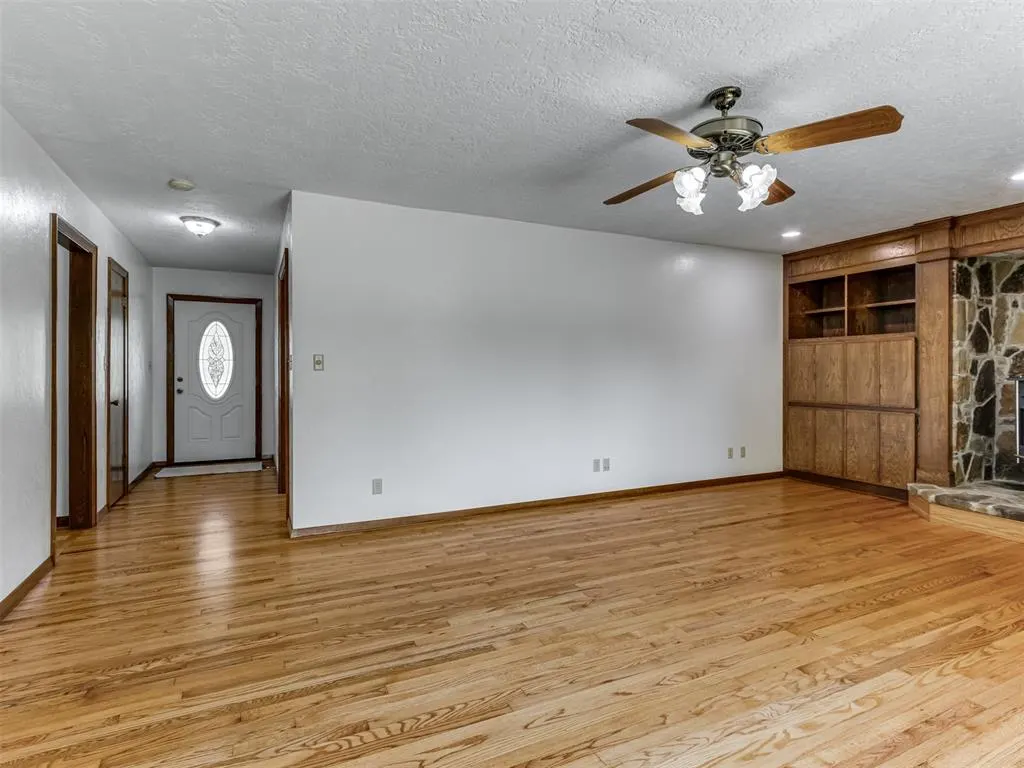 Photo 10 — 531 S Berry Road, Norman, OK 73069