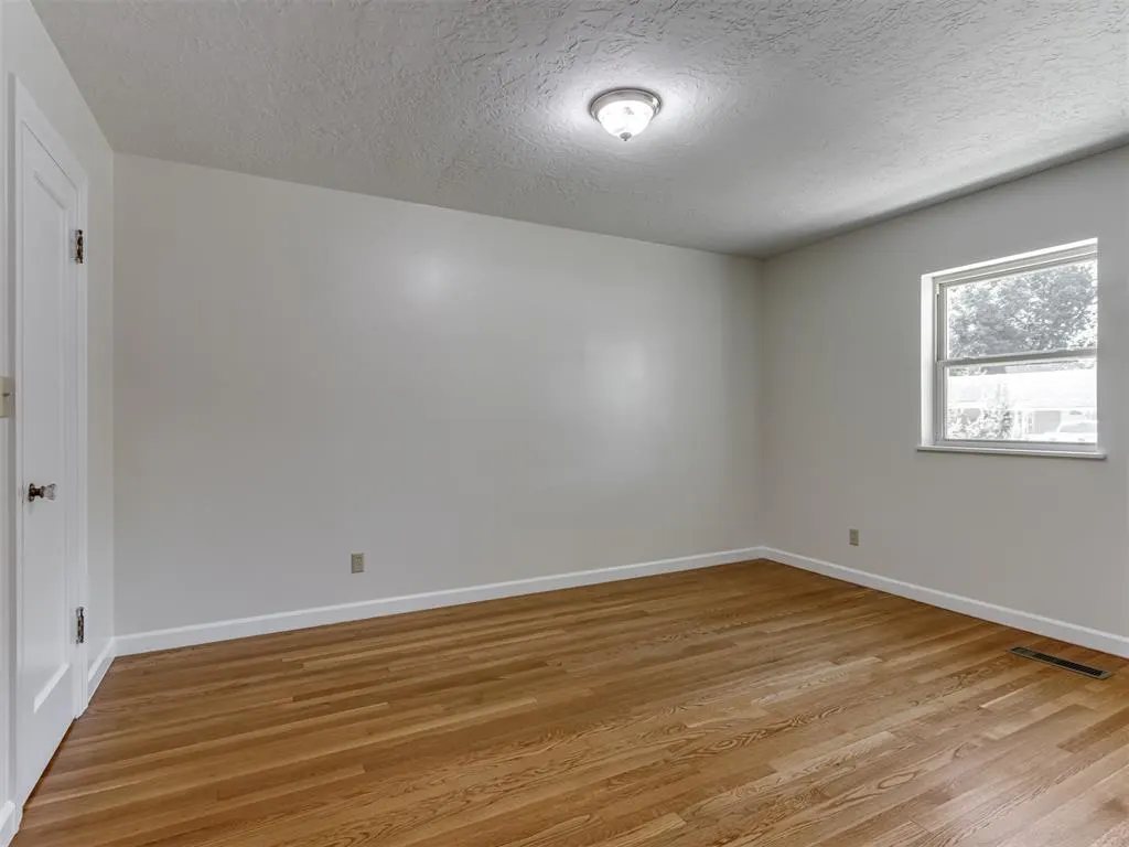Photo 17 — 531 S Berry Road, Norman, OK 73069
