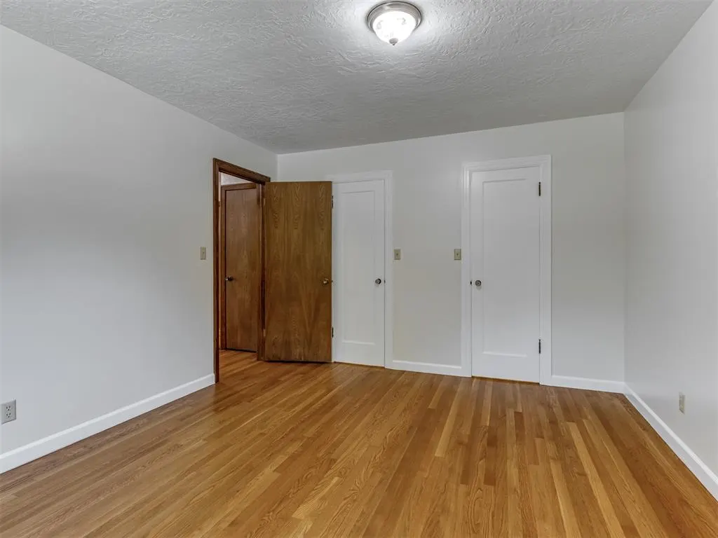 Photo 18 — 531 S Berry Road, Norman, OK 73069