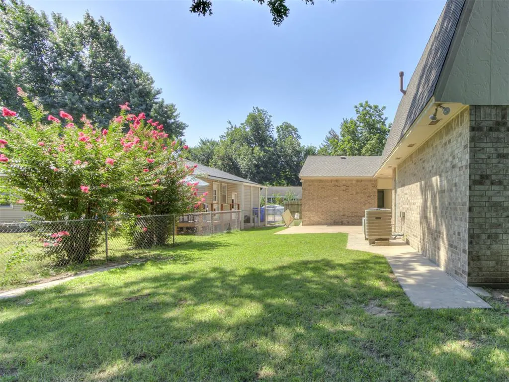 Photo 35 — 531 S Berry Road, Norman, OK 73069