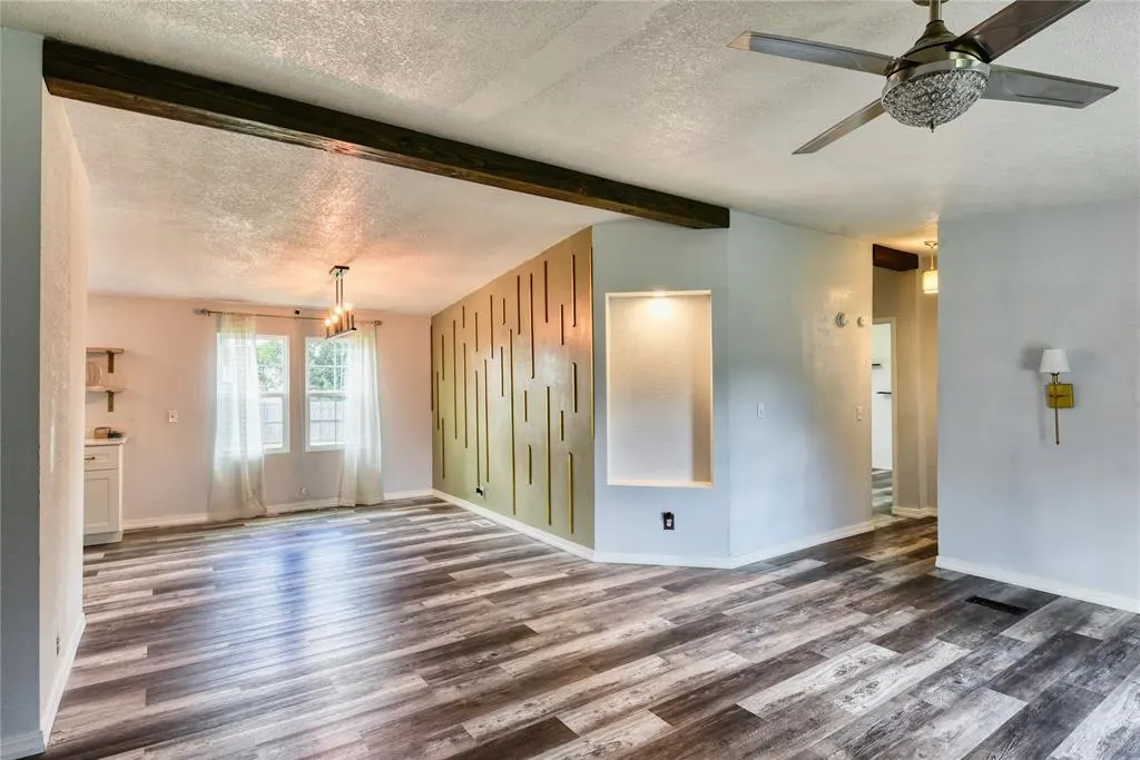 Photo 4 — 1317 W 8th Street, Elk City, OK 73644