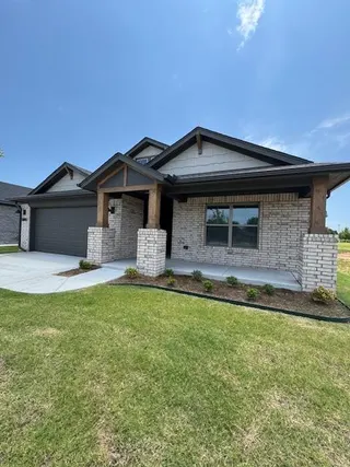 Sold home at 20100 Woodrock Street