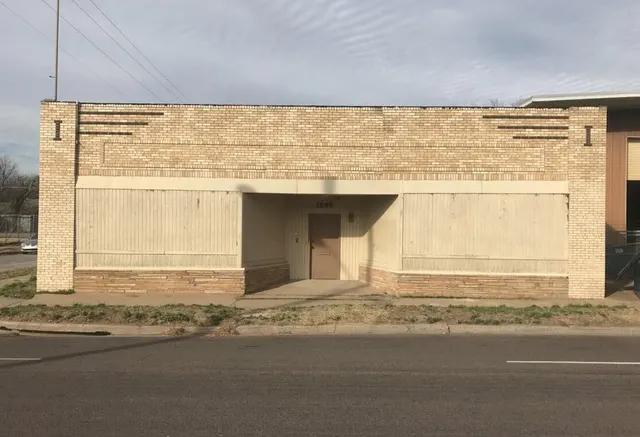 Front exterior — 1845 W Linwood Boulevard, Oklahoma City, OK 73106