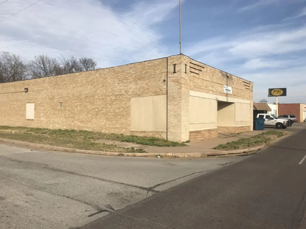 Photo 4 — 1845 W Linwood Boulevard, Oklahoma City, OK 73106