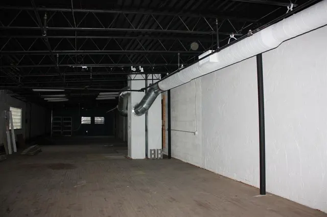 Photo 6 — 1735 NW 5th Street, Oklahoma City, OK 73102