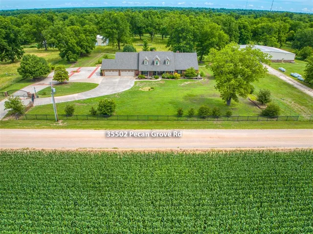 Photo 2 — 35502 Pecan Grove Road, Shawnee, OK 74804