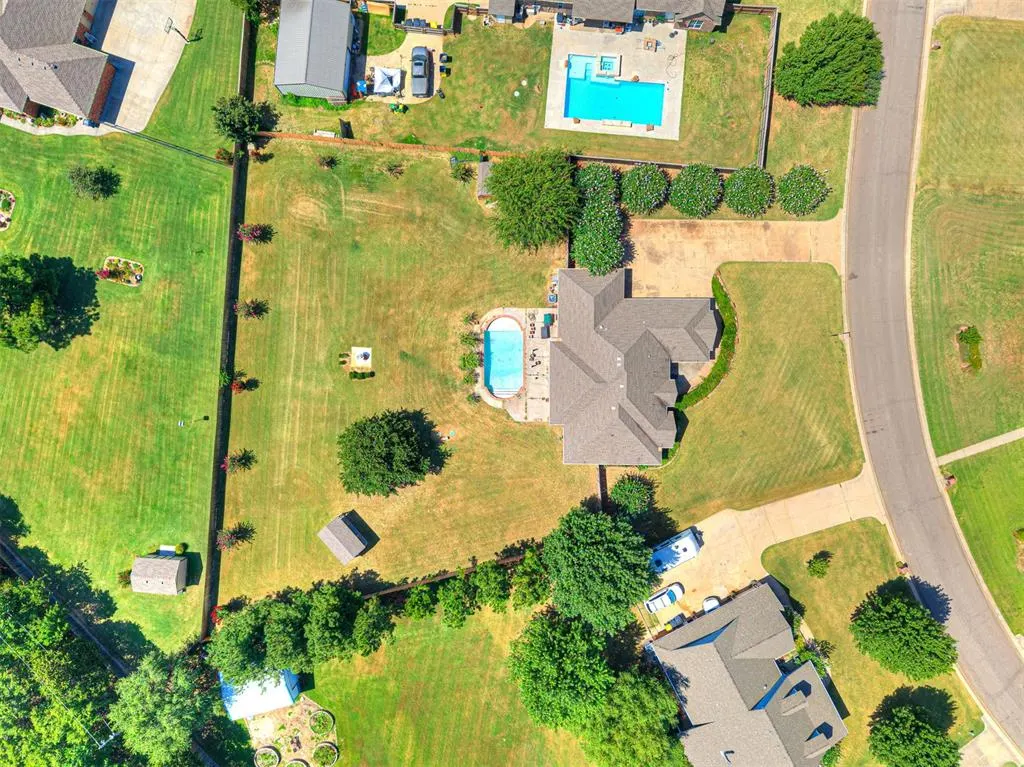 Photo 2 — 680 Silver Tree Drive, Choctaw, OK 73020