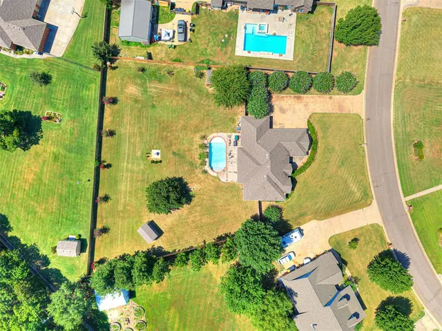 Photo 2 — 680 Silver Tree Drive, Choctaw, OK 73020