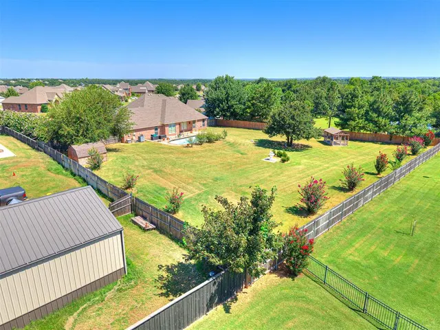 Photo 3 — 680 Silver Tree Drive, Choctaw, OK 73020