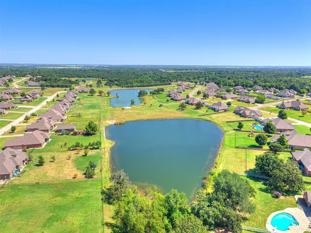 Photo 4 — 680 Silver Tree Drive, Choctaw, OK 73020