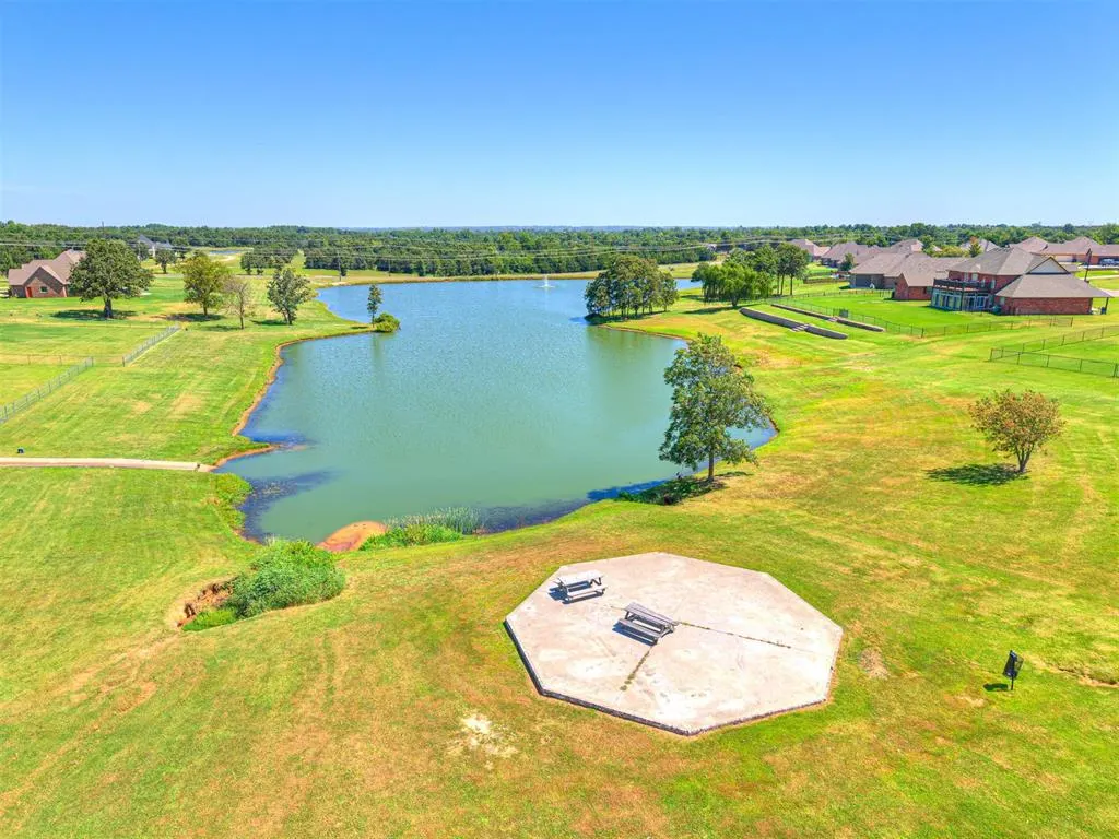 Photo 5 — 680 Silver Tree Drive, Choctaw, OK 73020