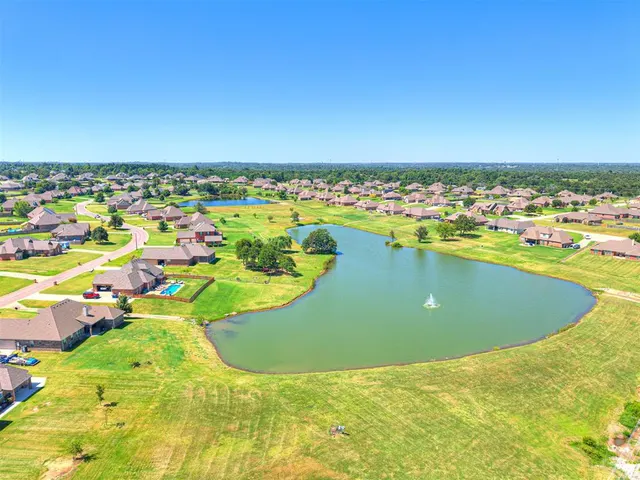 Photo 6 — 680 Silver Tree Drive, Choctaw, OK 73020