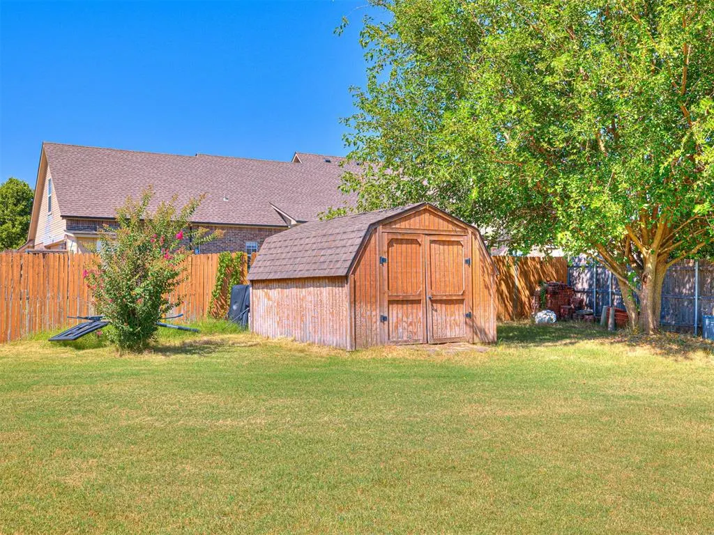 Photo 11 — 680 Silver Tree Drive, Choctaw, OK 73020