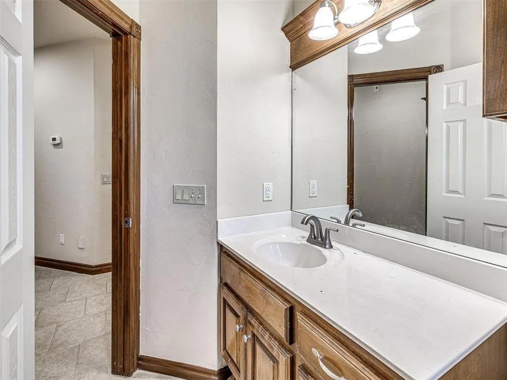Photo 41 — 680 Silver Tree Drive, Choctaw, OK 73020