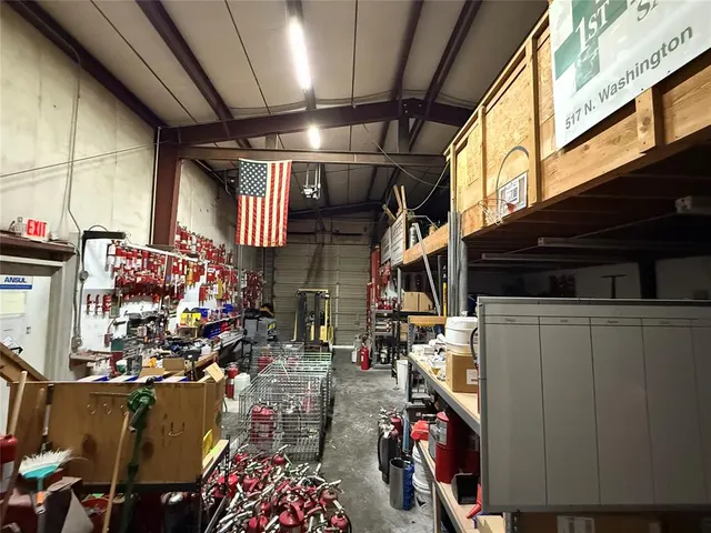 Photo 2 — 517 N Washington Avenue, Enid, OK 73701