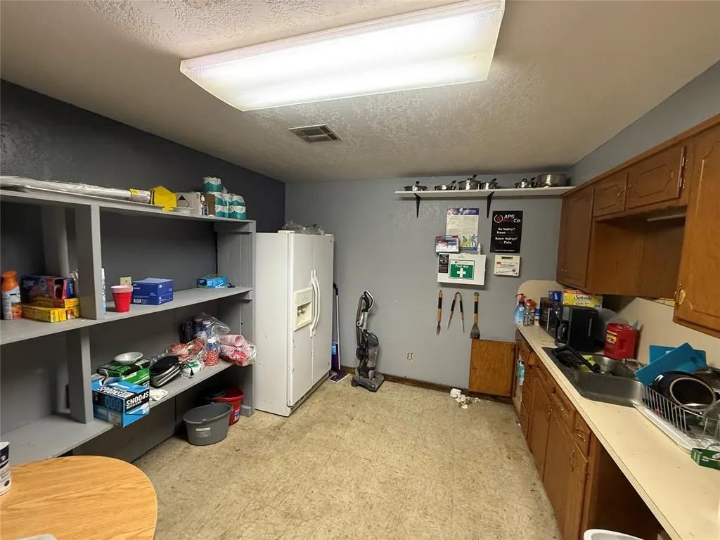 Photo 9 — 517 N Washington Avenue, Enid, OK 73701