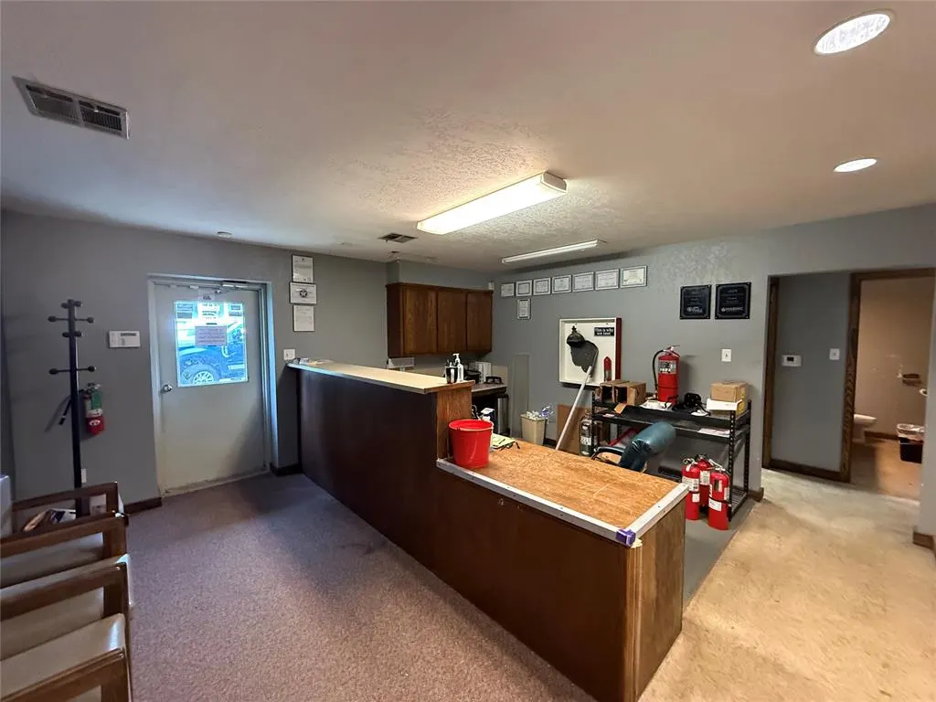 Photo 13 — 517 N Washington Avenue, Enid, OK 73701