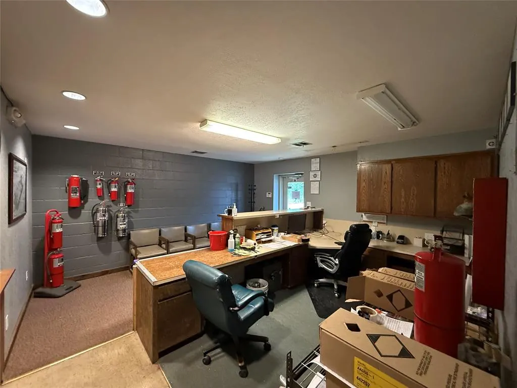 Photo 14 — 517 N Washington Avenue, Enid, OK 73701