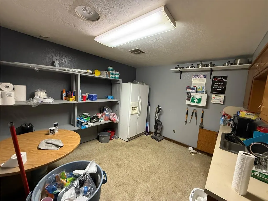 Photo 15 — 517 N Washington Avenue, Enid, OK 73701