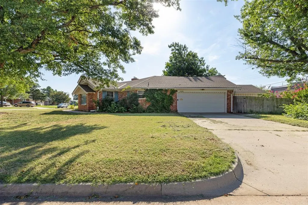 Photo 2 — 3528 NW 42nd Street, Oklahoma City, OK 73112