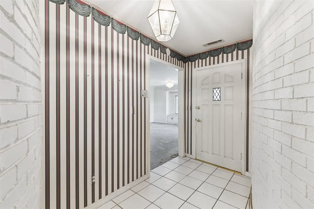 Photo 4 — 3528 NW 42nd Street, Oklahoma City, OK 73112